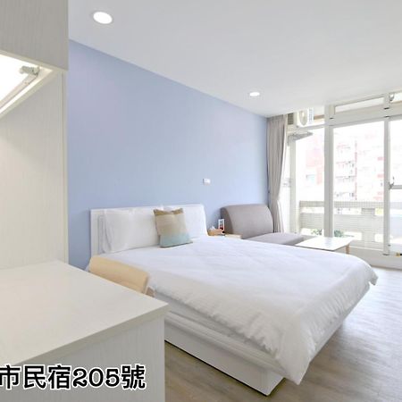 Locomotive Homestay Tamsui Exterior foto